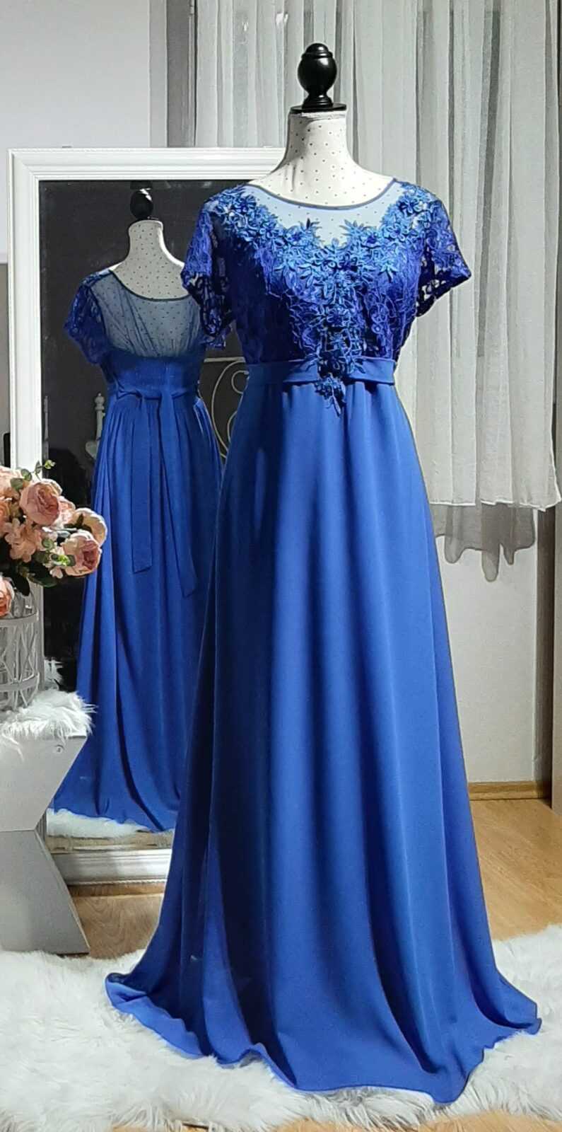 Haljina duga kraljevsko plave boje sa čipkom