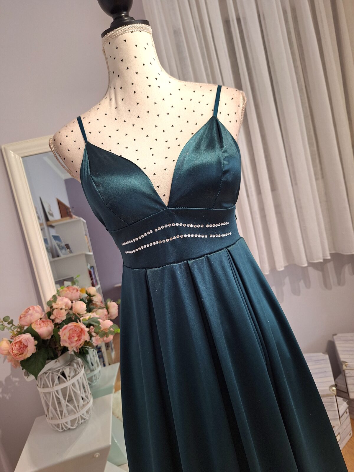 371. haljina duga smaragdno zelena s rasporkom, uni XS-M, MPC 52,00 € rastezljiva u grudima 70-95 cm, ispod grudi 65-80 cm, duljina 140-150 cm (3)