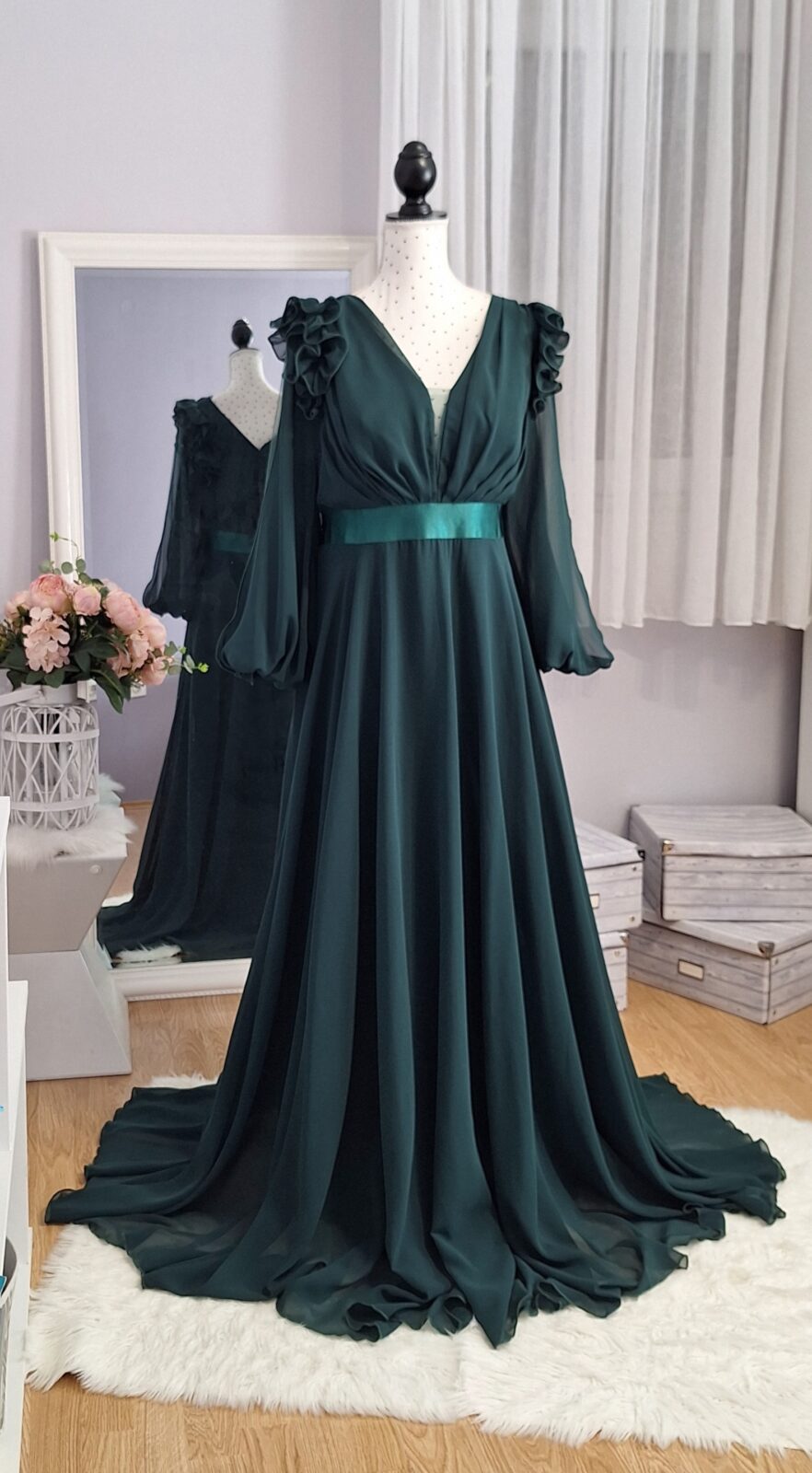 500. Haljina duga smarag. zelena sa til rukavima, XL veličina, 76,00 € (4) Haljina duga smaragdno zelena sa til rukavima