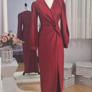 505.-Haljina-duga-bordo-boje-s-rasp.-prorez-na-rukavima-uni-M-XL-MPC-36.00-€-grudi-85-110-cm-7-cm-ispod-grudi-70-90-cm-bokovi-90-110-cm-duljina-148-cm