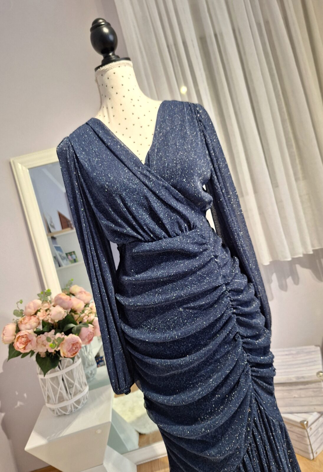 357. Haljina duga tamno plava sa šljokicama, vel. L-XL (40-42) MPC 46,00 € (2)