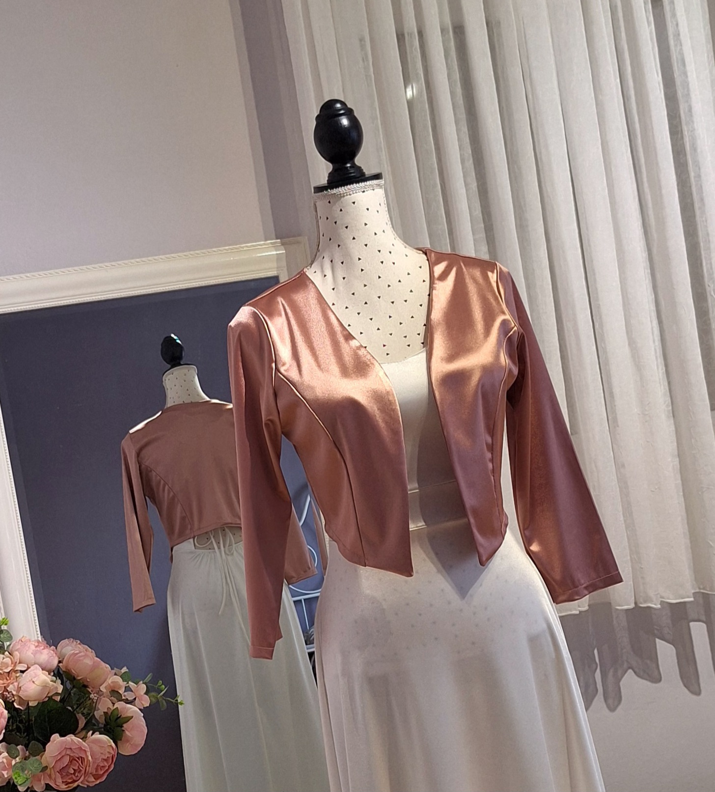 323. Bolero prljavo roze boje, uni XS-M, MPC 16,50 €