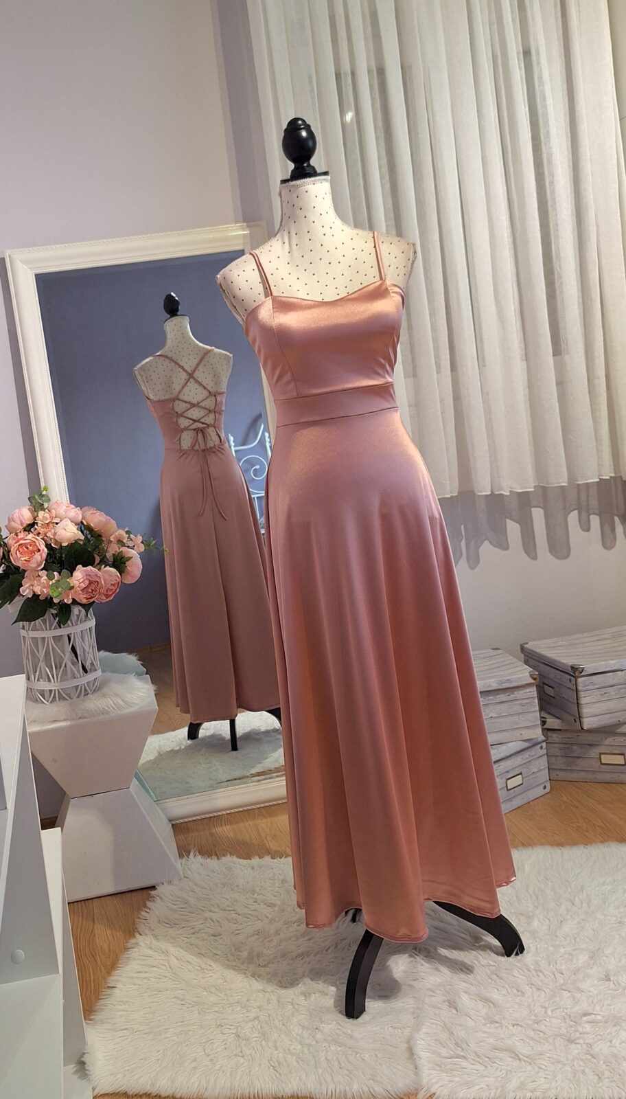 468. haljina midi prljavo roza na vezanje, uni XS-L, MPC 33,00 € rastezljiva u grudima 70-100 cm, 10 cm ispod grudi 70-80 cm, duljina 140 cm (2)