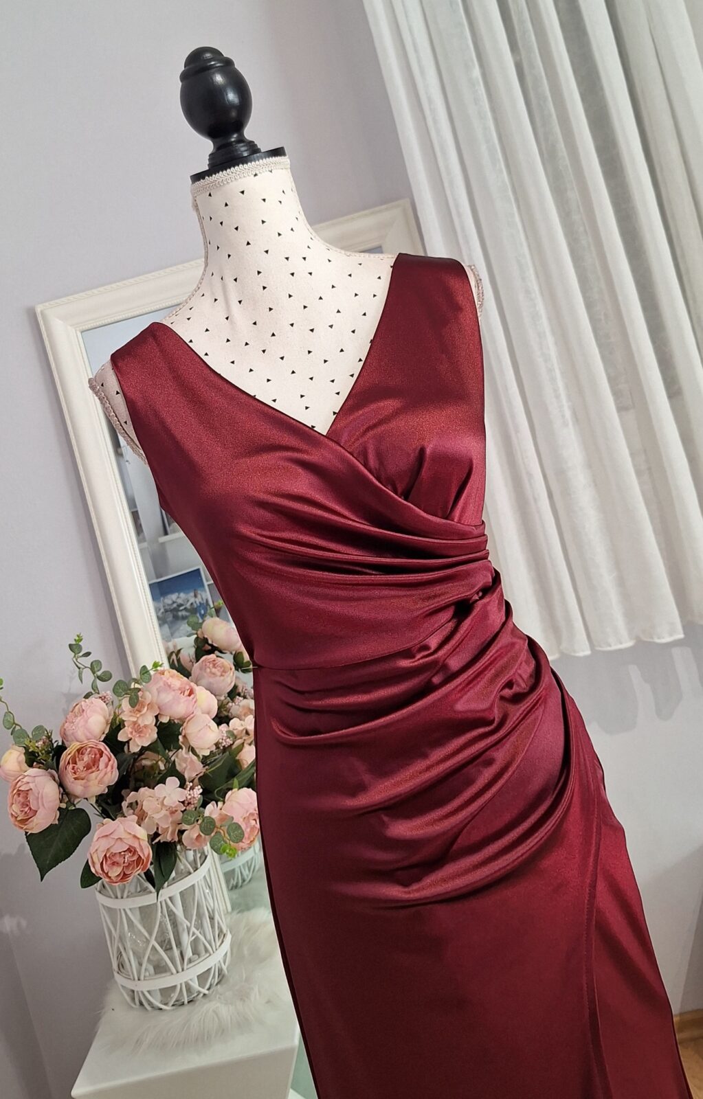 503. Haljina duga bordo boje sa rasporkom, uni L-2XL, MPC 49,00 €, (2)