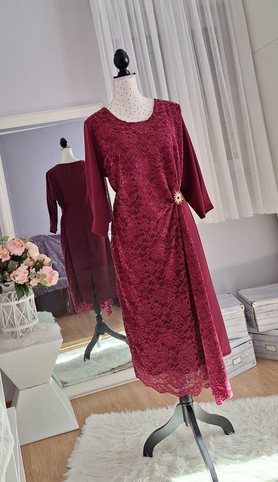 382. Haljina kratka bordo sa čipkom, uni XL-5XL, MPC 36,00 €,